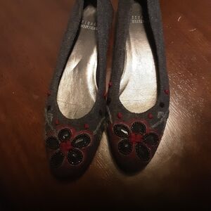 Stuart Weitzman Charcoal Floral Embellished Flats Size 7.5